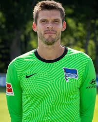 Rune Jarstein: Kiper Norwegia yang Gak Ribut, Gak Viral, Tapi Selalu Siap Jadi Tembok Terakhir